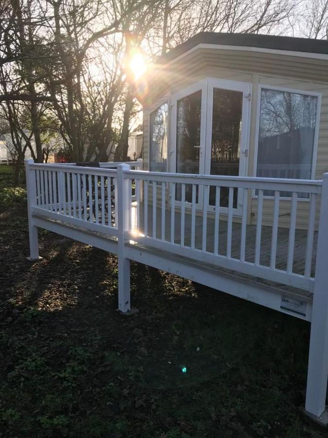 The Winchester Luxury Pet Friendly Caravan On Broadland Sands Holiday Park Between Lowestoft And Great Yarmouth Hotel Corton  Luaran gambar