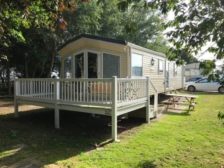 The Winchester Luxury Pet Friendly Caravan On Broadland Sands Holiday Park Between Lowestoft And Great Yarmouth Hotel Corton  Luaran gambar